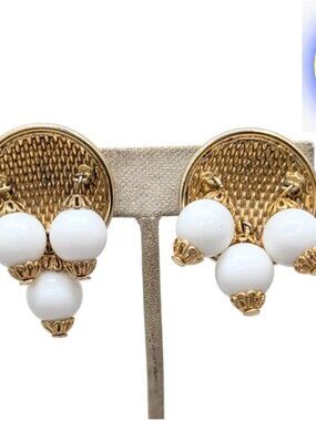 Vintage 1950s Signed Hattie Carnegie Goldtone White Resin Drop Clip Earrings